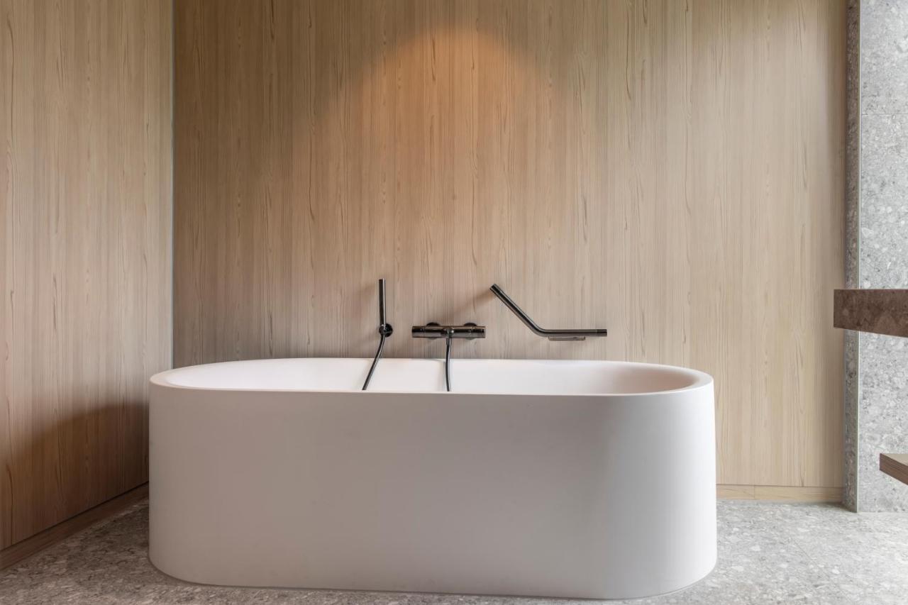 Van Der Valk Hotel Девентер Экстерьер фото