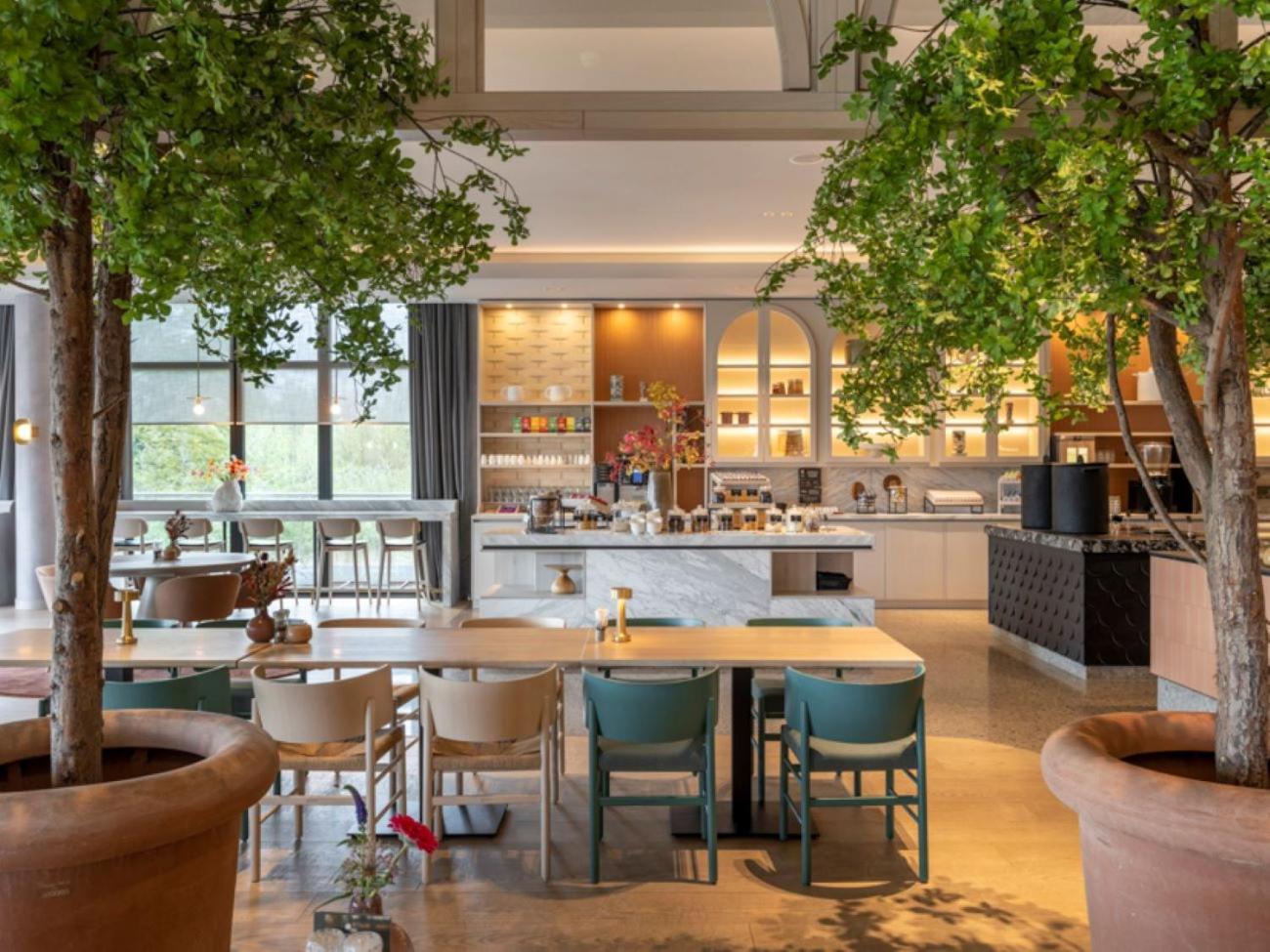 Van Der Valk Hotel Девентер Экстерьер фото