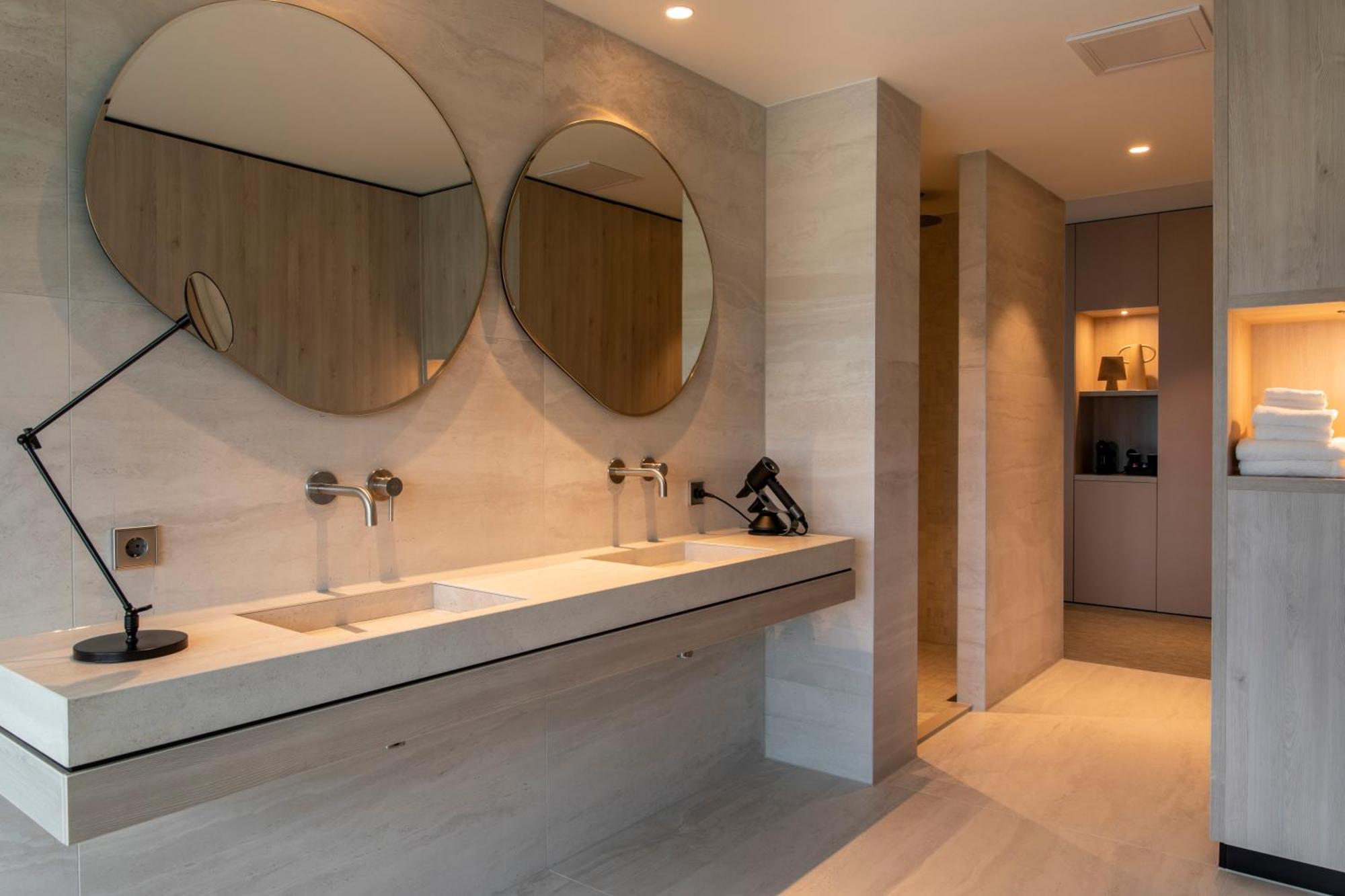Van Der Valk Hotel Девентер Экстерьер фото