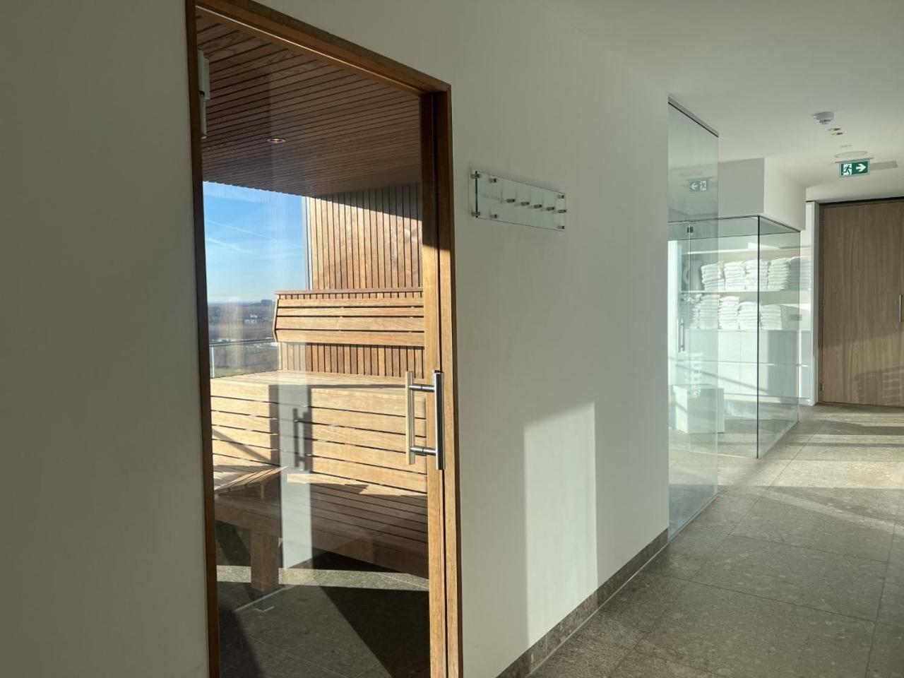 Van Der Valk Hotel Девентер Экстерьер фото