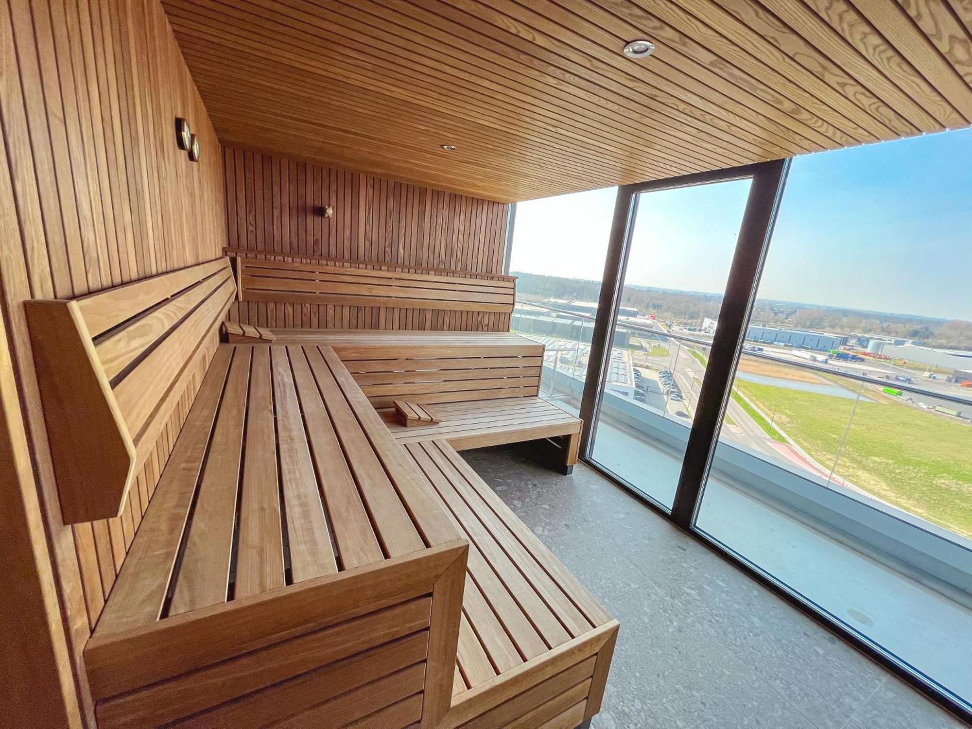 Van Der Valk Hotel Девентер Экстерьер фото