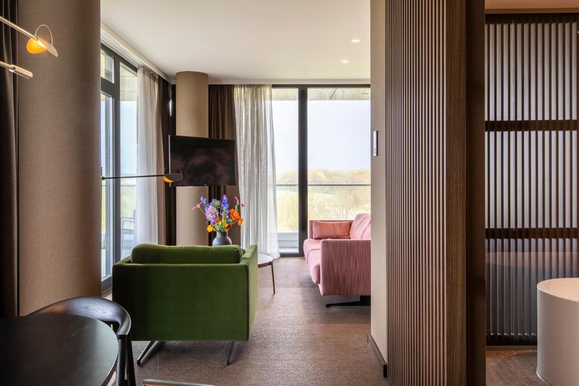 Van Der Valk Hotel Девентер Экстерьер фото
